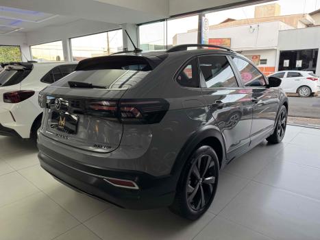 VOLKSWAGEN Nivus 1.0 4P FLEX 200 TSI HIGHLINE TURBO AUTOMÁTICO, Foto 3 VOLKSWAGEN Nivus 1.0 4P FLEX 200 TSI HIGHLINE TURBO AUTOMÁTICO, Foto 3