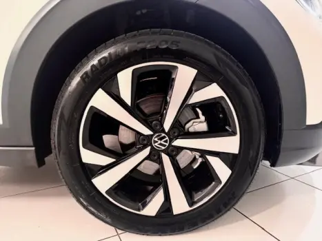 VOLKSWAGEN Nivus 1.0 4P FLEX 200 TSI HIGHLINE TURBO AUTOM�TICO, Foto 10