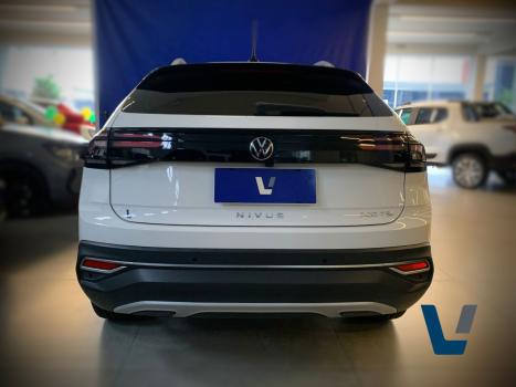VOLKSWAGEN Nivus 1.0 4P FLEX 200 TSI HIGHLINE TURBO AUTOM�TICO, Foto 5
