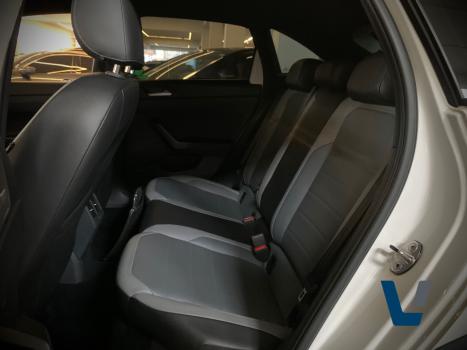 VOLKSWAGEN Nivus 1.0 4P FLEX 200 TSI HIGHLINE TURBO AUTOM�TICO, Foto 11