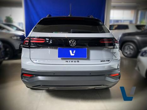 VOLKSWAGEN Nivus 1.0 4P FLEX 200 TSI HIGHLINE TURBO AUTOM�TICO, Foto 5