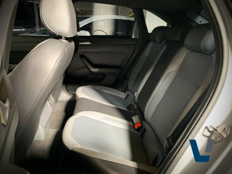 VOLKSWAGEN Nivus 1.0 4P FLEX 200 TSI HIGHLINE TURBO AUTOM�TICO, Foto 11