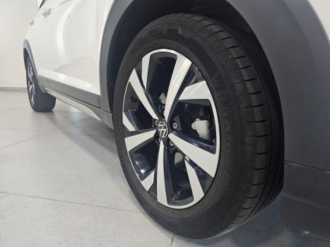 VOLKSWAGEN Nivus 1.0 4P FLEX 200 TSI HIGHLINE TURBO AUTOM�TICO, Foto 23