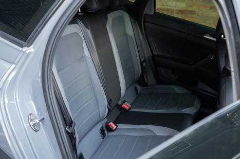 VOLKSWAGEN Nivus 1.0 4P FLEX 200 TSI HIGHLINE TURBO AUTOM�TICO, Foto 13