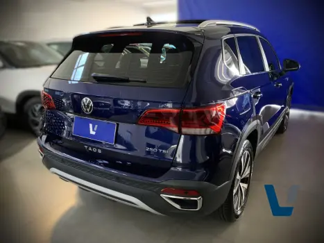 VOLKSWAGEN Taos 1.4 16V 4P FLEX 250 TSI HIGHLINE AUTOMÁTICO, Foto 4 VOLKSWAGEN Taos 1.4 16V 4P FLEX 250 TSI HIGHLINE AUTOMÁTICO, Foto 4