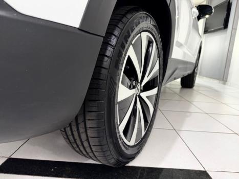 VOLKSWAGEN Taos 1.4 16V 4P FLEX 250 TSI HIGHLINE AUTOMTICO, Foto 21
