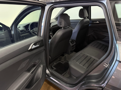 VOLKSWAGEN Taos 1.4 16V 4P FLEX 250 TSI HIGHLINE AUTOM�TICO, Foto 8