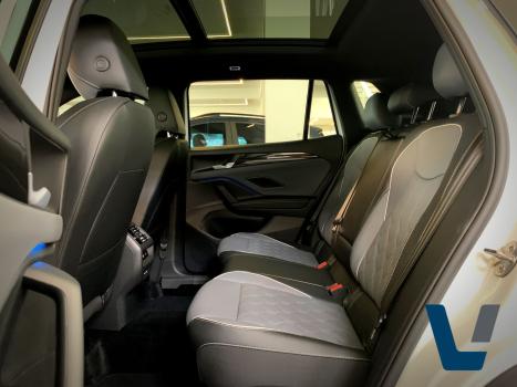 VOLKSWAGEN Tiguan 2.0 16V 4P TSI 350 TURBO R-LINE 4MOTION DSG AUTOMÁTICO, Foto 9