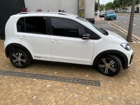VOLKSWAGEN UP 1.0 4P FLEX 170 TSI XTREME, Foto 4
