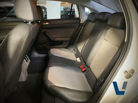 VOLKSWAGEN Virtus 1.0 4P 200 TSI FLEX HIGHLINE AUTOM�TICO, Foto 12