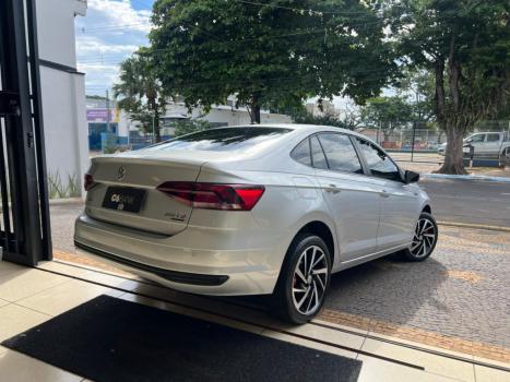 VOLKSWAGEN Virtus 1.0 4P 200 TSI FLEX COMFORTLINE AUTOM�TICO, Foto 2