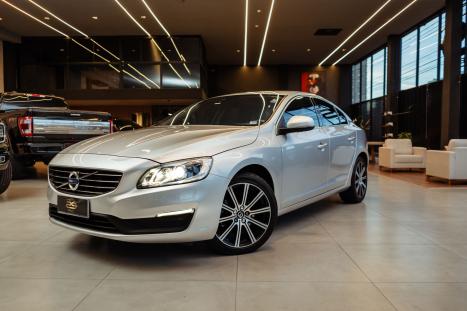 VOLVO S60 2.0 16V 4P T4 KINETIC AUTOMÁTICO, Foto 1