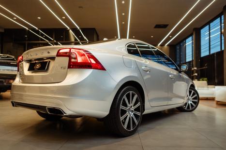 VOLVO S60 2.0 16V 4P T4 KINETIC AUTOMÁTICO, Foto 3