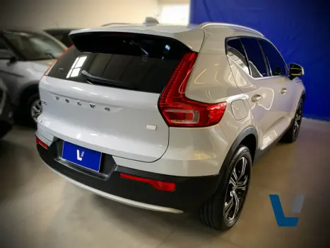 VOLVO XC40 1.5 16V 4P T5 RECHARGE HBRIDO INSCRIPTION GEARTRONIC AUTOMTICO, Foto 4