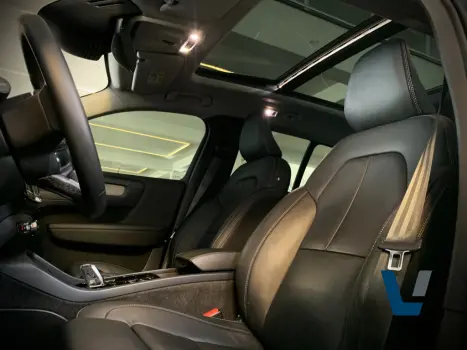 VOLVO XC40 1.5 16V 4P T5 RECHARGE HBRIDO INSCRIPTION GEARTRONIC AUTOMTICO, Foto 11