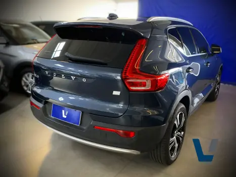 VOLVO XC40 1.5 16V 4P T5 RECHARGE H�BRIDO INSCRIPTION GEARTRONIC AUTOM�TICO, Foto 4