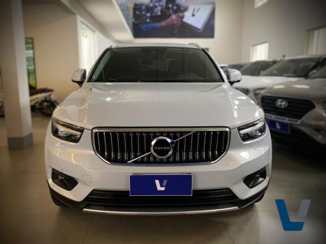 VOLVO XC40 1.5 16V 4P T5 RECHARGE H�BRIDO INSCRIPTION GEARTRONIC AUTOM�TICO, Foto 2