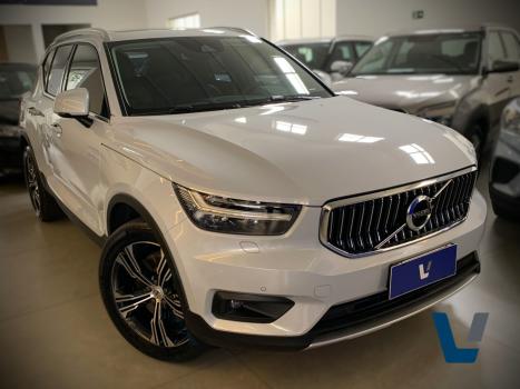 VOLVO XC40 1.5 16V 4P T5 RECHARGE H�BRIDO INSCRIPTION GEARTRONIC AUTOM�TICO, Foto 3