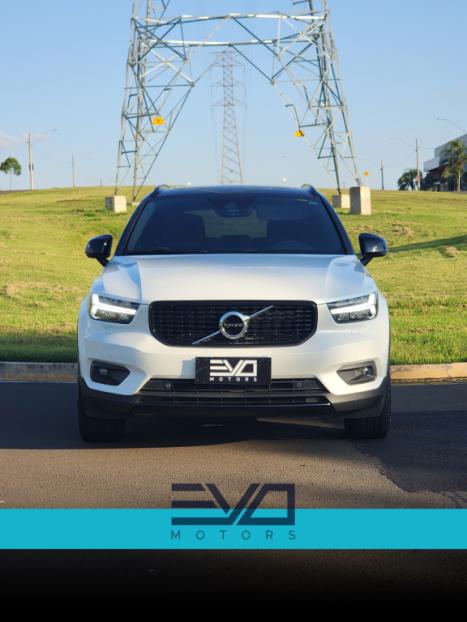 VOLVO XC40 1.5 16V 4P T5 RECHARGE H�BRIDO R-DESIGN GEARTRONIC AUTOM�TICO, Foto 2