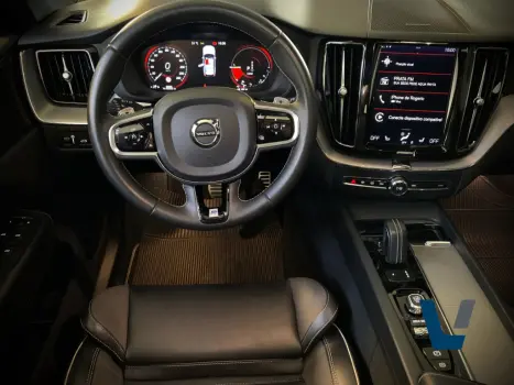 VOLVO XC60 2.0 16V 4P T8 HYBRID R-DESIGN AWD GEARTRONIC AUTOMÁTICO, Foto 7 VOLVO XC60 2.0 16V 4P T8 HYBRID R-DESIGN AWD GEARTRONIC AUTOMÁTICO, Foto 7