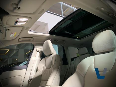 VOLVO XC60 2.0 16V 4P T8 RECHARGE H�BRIDO PLUS AWD TURBO GEARTRONIC AUTOM�TICO, Foto 12
