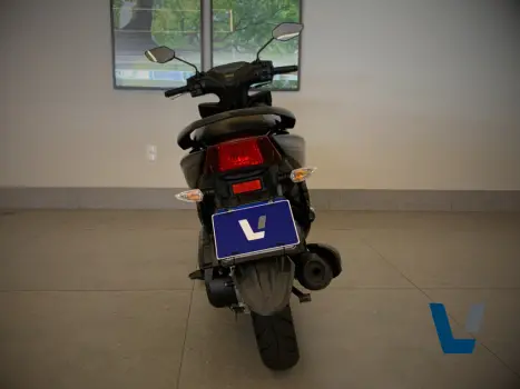 YAMAHA Fluo 125 ABS, Foto 4