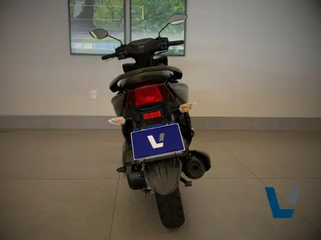 YAMAHA Fluo 125 ABS, Foto 7