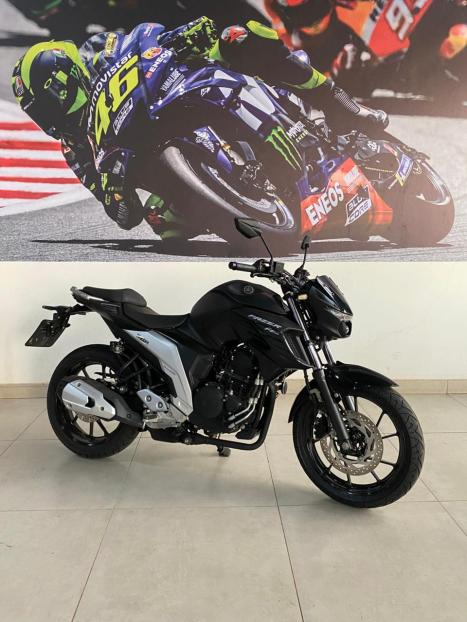 YAMAHA FZ 25 250 Fazer Flex , Foto 1