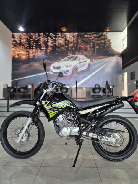 YAMAHA XTZ 125 E, Foto 2