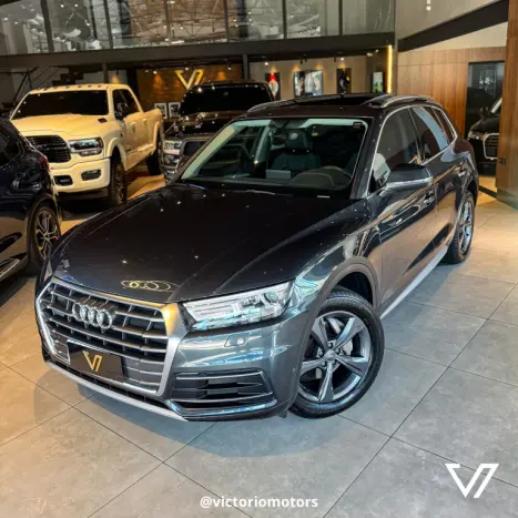 AUDI Q5 2.0 16V 4P TFSI PRESTIGE PLUS S-TRONIC AUTOMTICO, Foto 2