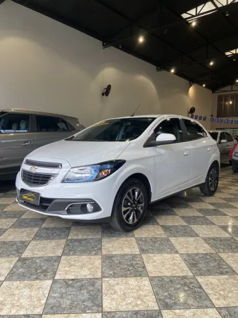 CHEVROLET Onix Hatch 1.4 4P FLEX LTZ, Foto 9