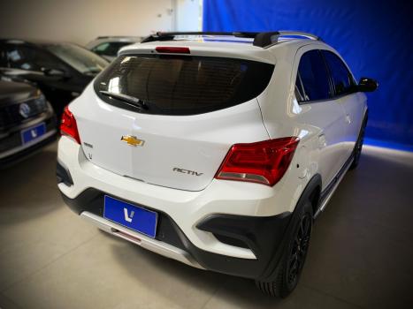 CHEVROLET Onix Hatch 1.4 4P FLEX ACTIV, Foto 4