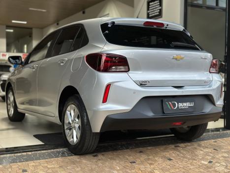 CHEVROLET Onix Hatch 1.0 4P FLEX LTZ TURBO AUTOMTICO, Foto 9