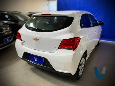 CHEVROLET Onix Hatch 1.0 12V 4P FLEX LT, Foto 4