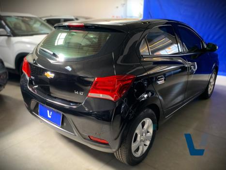 CHEVROLET Onix Hatch 1.4 4P FLEX LT, Foto 4