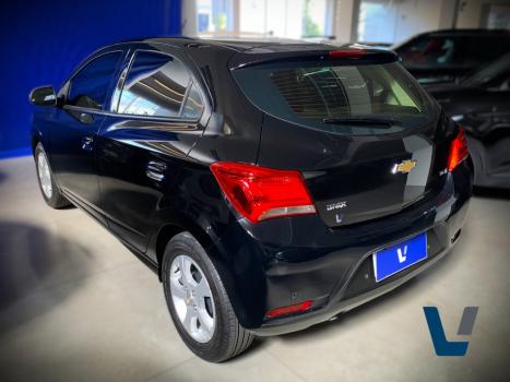 CHEVROLET Onix Hatch 1.4 4P FLEX LT, Foto 6