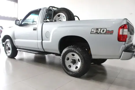 CHEVROLET S10 2.8 12V COLINA 4X4 CABINE SIMPLES TURBO DIESEL, Foto 4