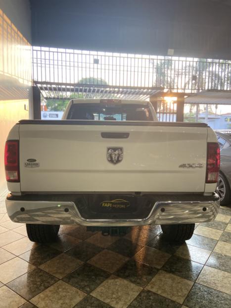 DODGE Ram 6.7 I6 24V 4P 2500 LARAMIE 4X4 TURBODIESEL  AUTOMTICO CABINE DUPLA, Foto 4