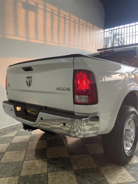 DODGE Ram 6.7 I6 24V 4P 2500 LARAMIE 4X4 TURBODIESEL  AUTOMTICO CABINE DUPLA, Foto 3