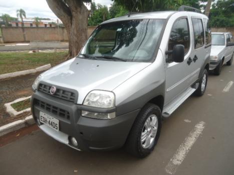 FIAT Doblo 1.8 4P FLEX ADVENTURE LOCKER, Foto 2