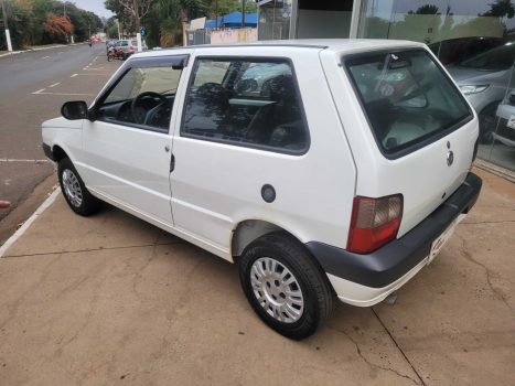 FIAT Uno 1.0 FLEX FIRE, Foto 2