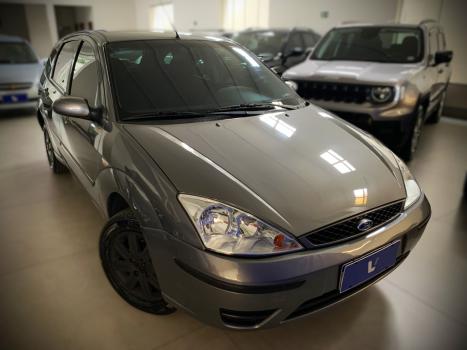 FORD Focus Hatch 1.6 4P, Foto 3