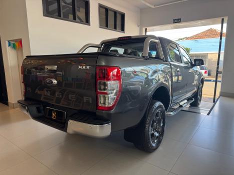 FORD Ranger 3.2 20V XLT 4X4 CABINE DUPLA TURBO DIESEL AUTOMTICO, Foto 3