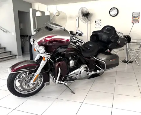 HARLEY DAVIDSON Street Glide CVO 1800, Foto 2