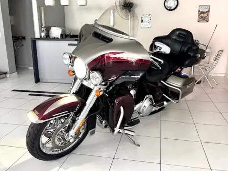 HARLEY DAVIDSON Street Glide CVO 1800, Foto 10