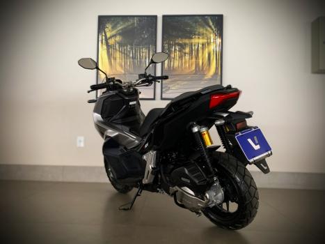 HONDA ADV 150 , Foto 4