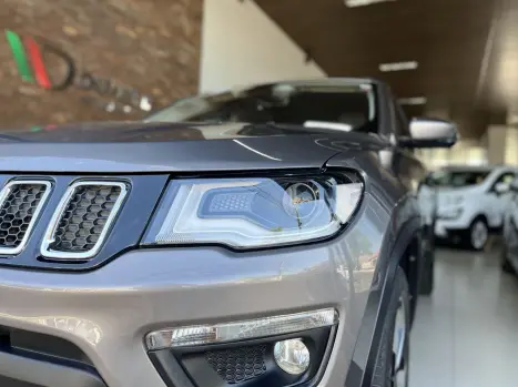 JEEP Compass 2.0 16V 4P LONGITUDE TURBO DIESEL 4X4 AUTOMTICO, Foto 6