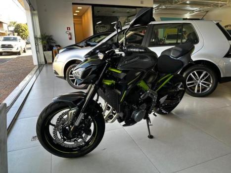 KAWASAKI Z 900 RS, Foto 3