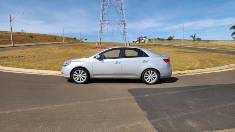 KIA Cerato Sedan 1.6 16V 4P SX3 AUTOMTICO, Foto 2