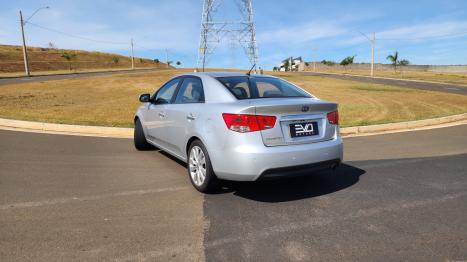 KIA Cerato Sedan 1.6 16V 4P SX3 AUTOMTICO, Foto 3